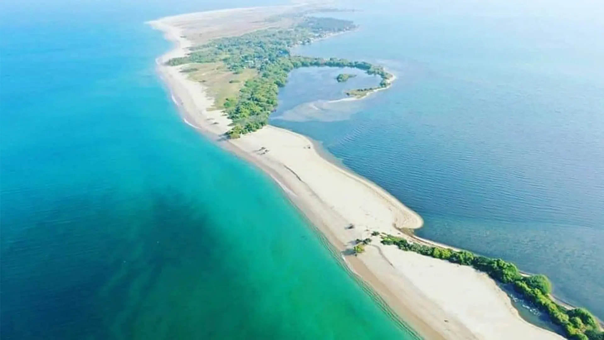 The Desert Island Escape: Ultimate Guide to Baththalangunduwa